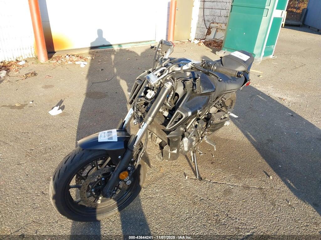 JYARM32E3RA009879 2024 YAMAHA MT07 photo no. 2