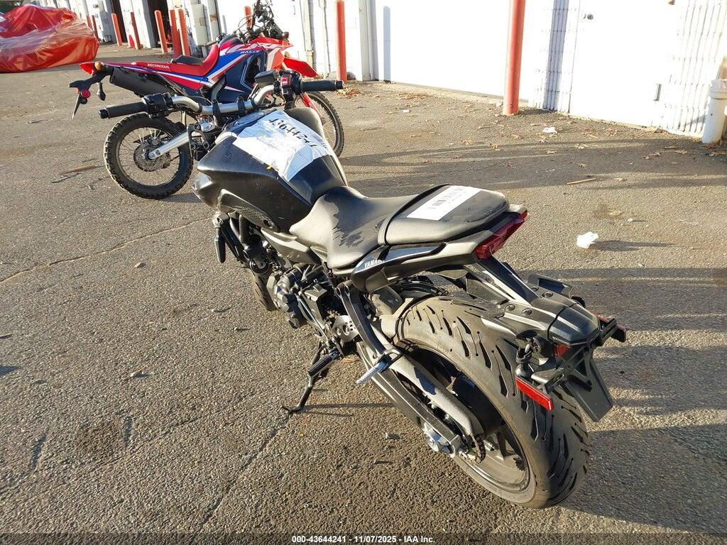 JYARM32E3RA009879 2024 YAMAHA MT07 photo no. 3