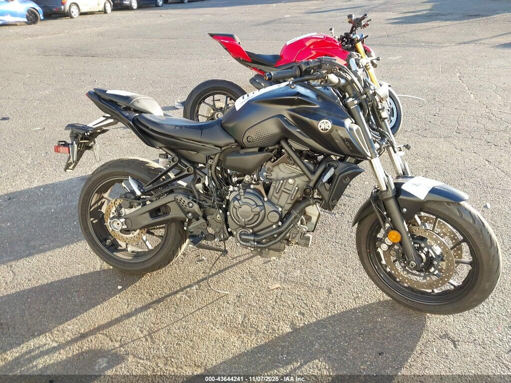 JYARM32E3RA009879 2024 YAMAHA MT07 photo no. 8