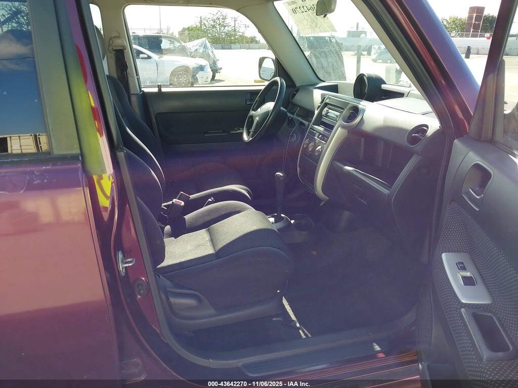JTLKT324450196196 2005 SCION XB photo no. 5