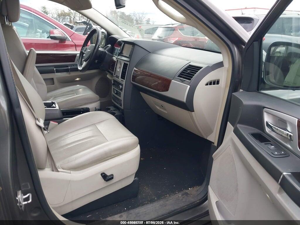 2A4RR8DX6AR405199 2010 CHRYSLER TOWN & COUNTRY photo no. 5