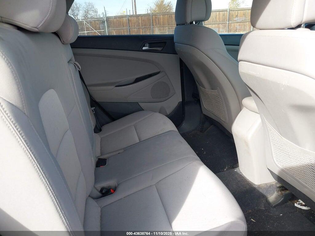 KM8J3CA43HU443418 2017 HYUNDAI TUCSON photo no. 8