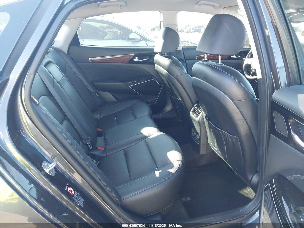 KNALB4J16H5042335 2017 KIA CADENZA photo no. 8