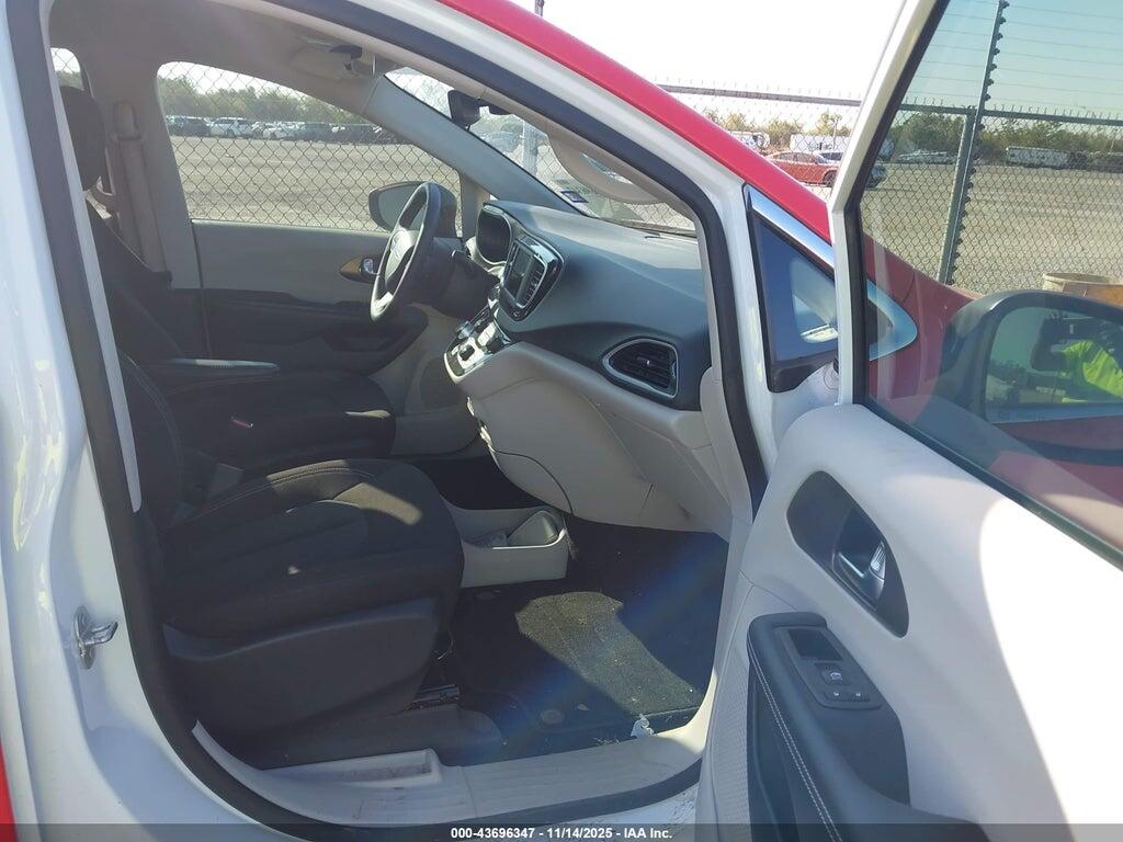 2C4RC1CG7PR516742 2023 CHRYSLER VOYAGER photo no. 5