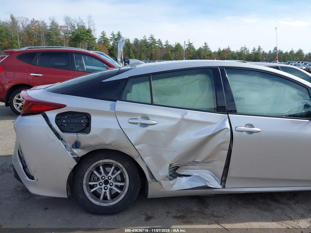 JTDKARFP4H3059819 2017 TOYOTA PRIUS PRIME photo no. 6