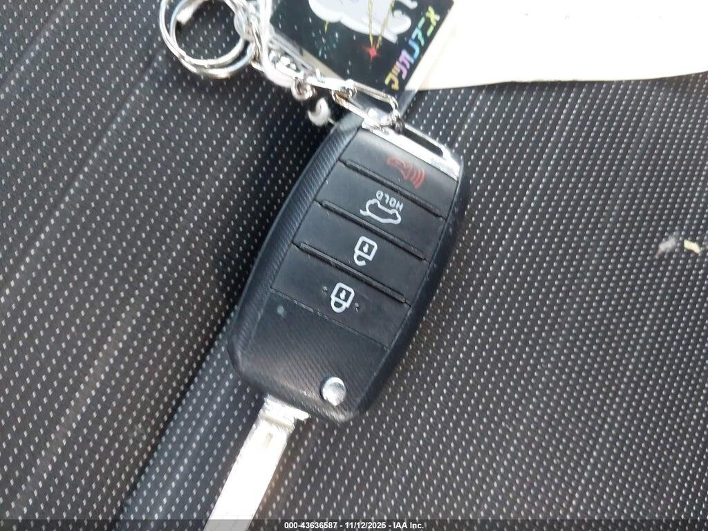 KNDPMCAC7H7261187 2017 KIA SPORTAGE photo no. 11