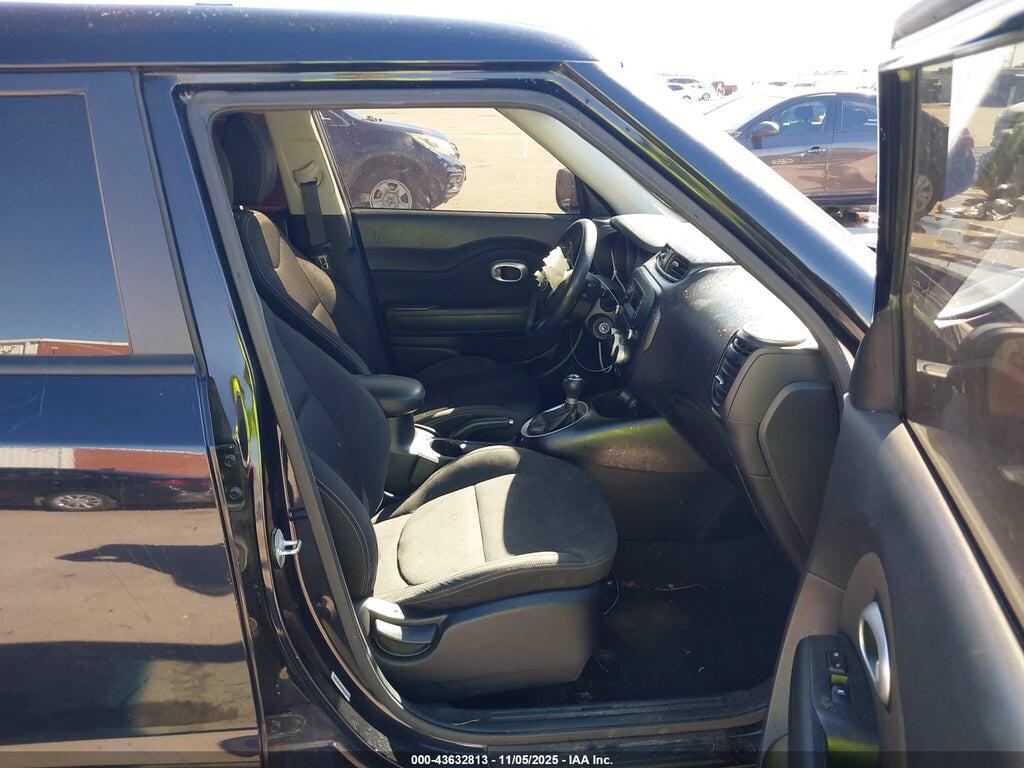 KNDJN2A28E7028743 2014 KIA SOUL photo no. 5
