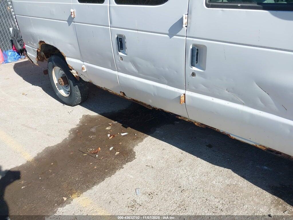 1FTSE34L11HB25656 2001 FORD E-350 SUPER DUTY photo no. 6