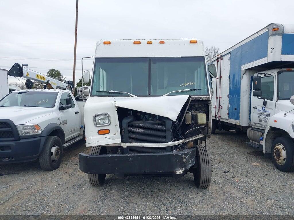 4UZA4FF4XWC902633 1998 FREIGHTLINER CHASSIS photo no. 12