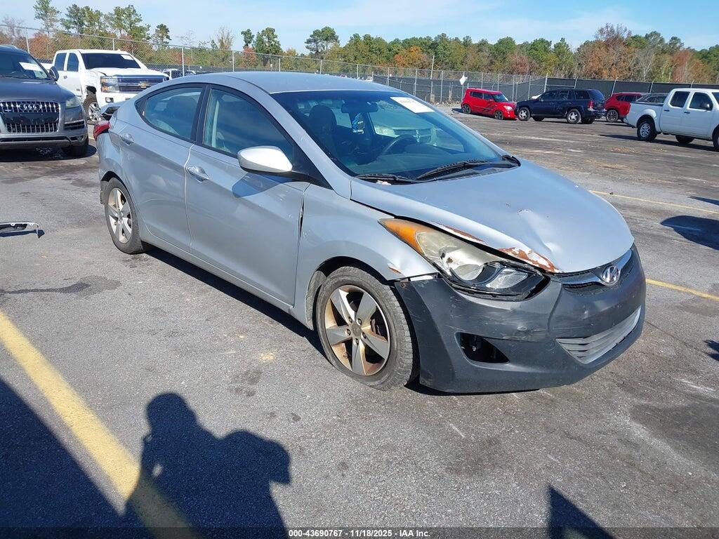 5NPDH4AE8DH323927 2013 HYUNDAI ELANTRA photo no. 1