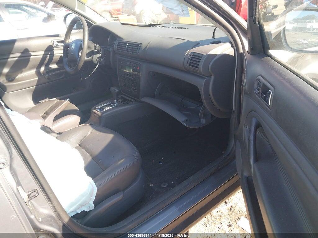 WVWCE63B05E133401 2005 VOLKSWAGEN PASSAT photo no. 5