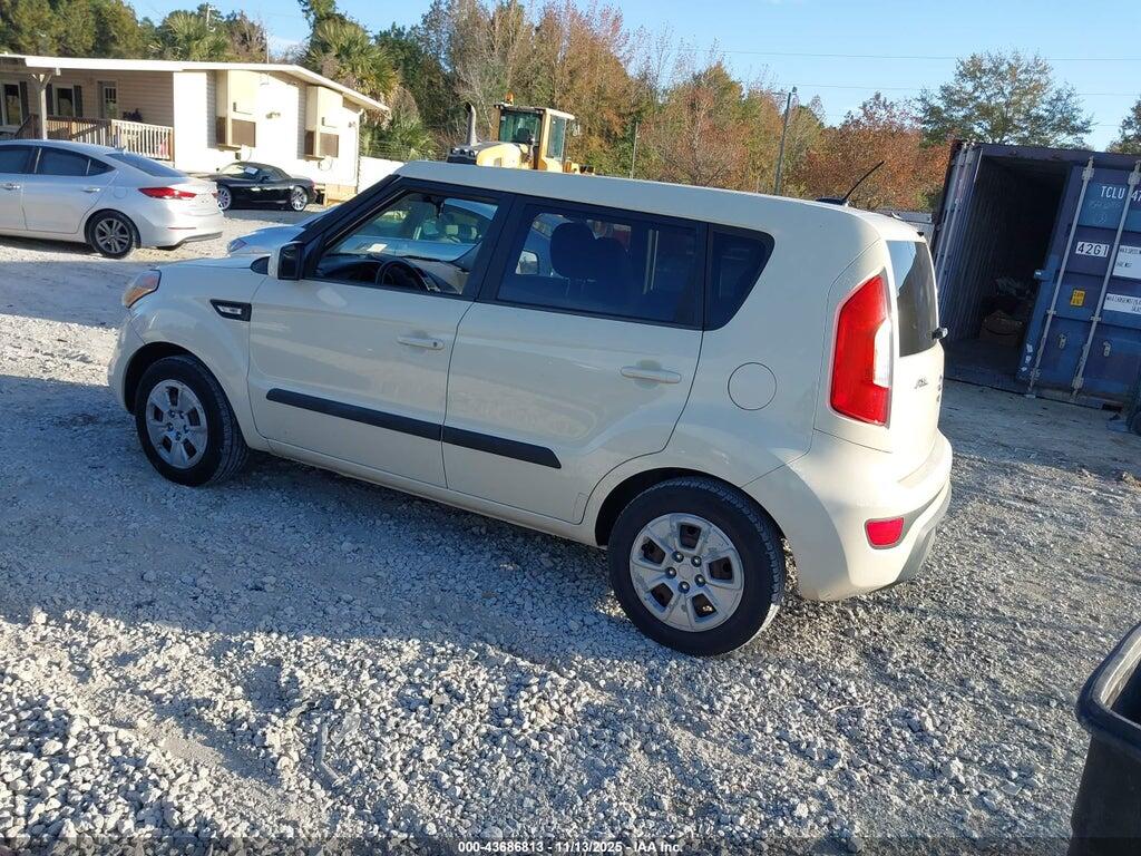 KNDJT2A56D7530424 2013 KIA SOUL photo no. 3