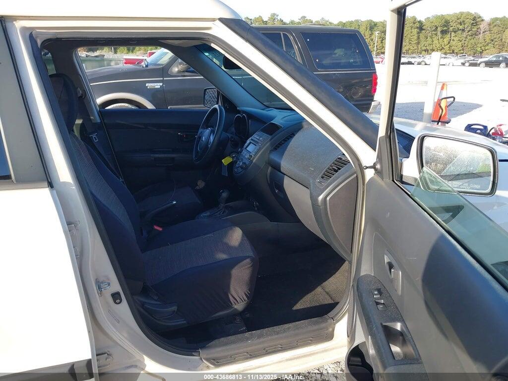 KNDJT2A56D7530424 2013 KIA SOUL photo no. 5