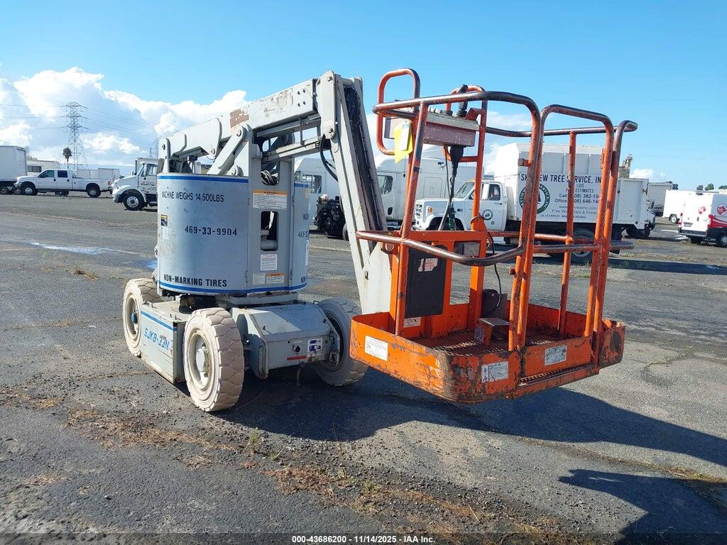 0000000099B004103 2000 SKYJACK SJKB-33N photo no. 1