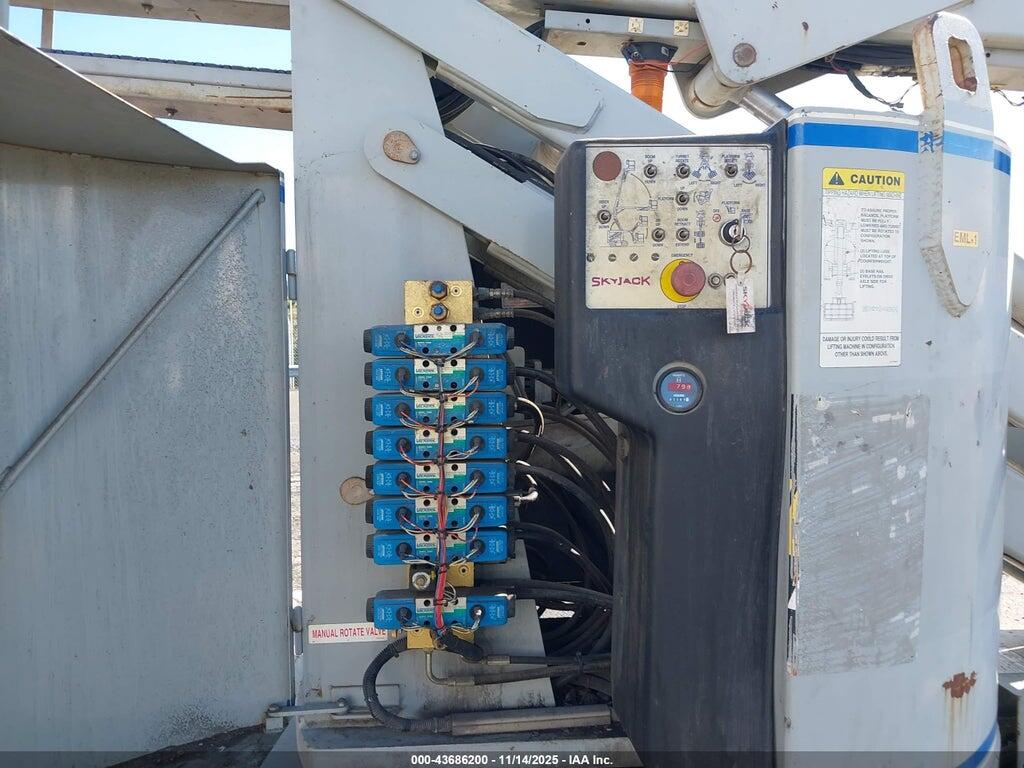 0000000099B004103 2000 SKYJACK SJKB-33N photo no. 12
