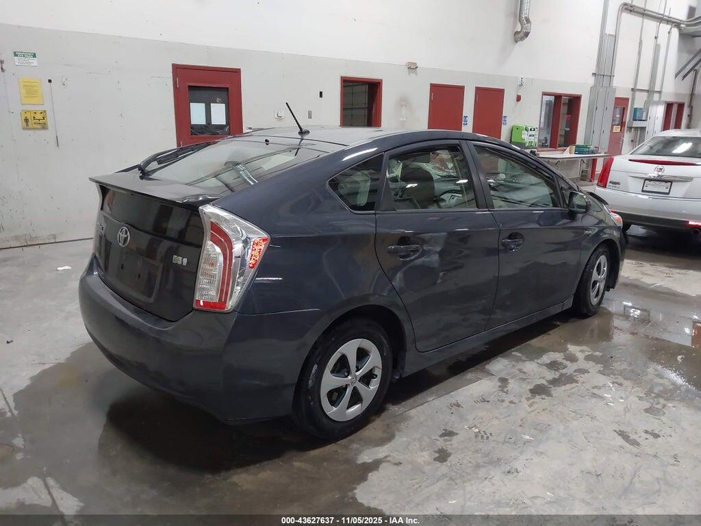 JTDKN3DU0F0421945 2015 TOYOTA PRIUS photo no. 4