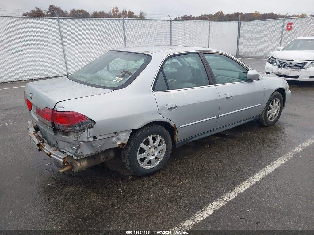1HGCG56772A112092 2002 HONDA ACCORD photo no. 4