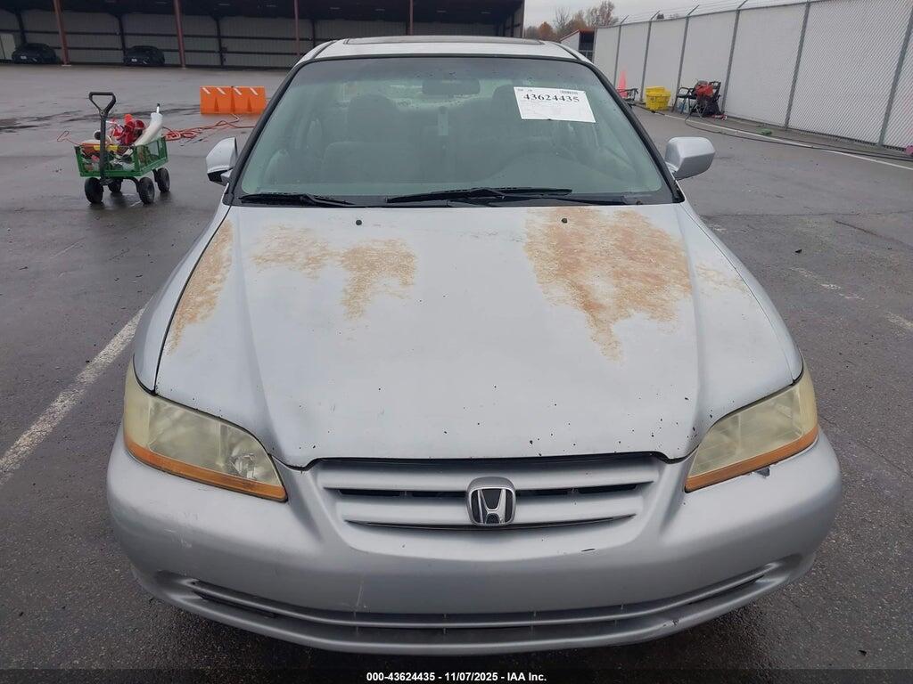 1HGCG56772A112092 2002 HONDA ACCORD photo no. 6