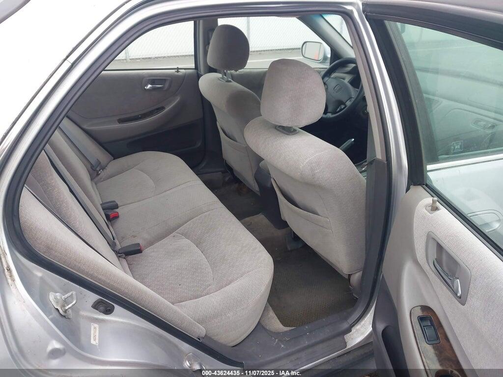1HGCG56772A112092 2002 HONDA ACCORD photo no. 8