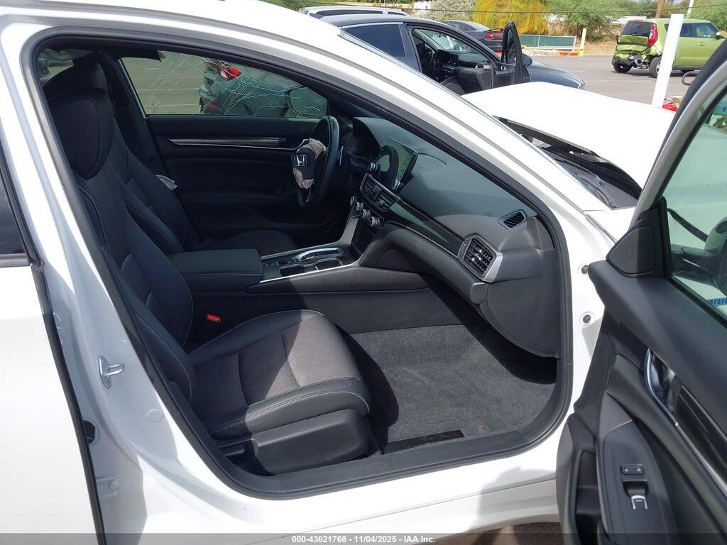 1HGCV3F23NA031819 2022 HONDA ACCORD HYBRID photo no. 5