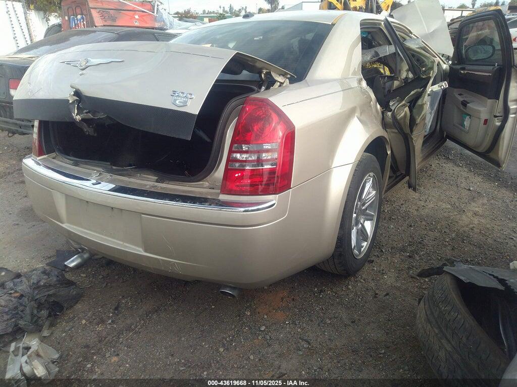 2C3KA63H76H534535 2006 CHRYSLER 300C photo no. 4