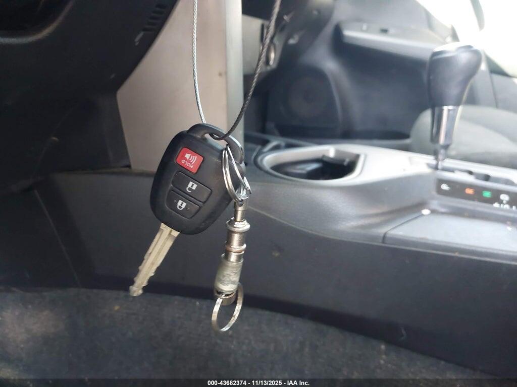 2T3BFREV3GW512292 2016 TOYOTA RAV4 photo no. 11