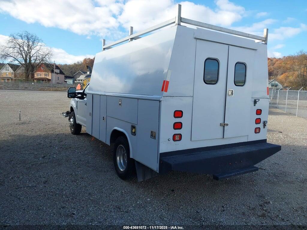 1FDRF3G60KEF74875 2019 FORD F-350 CHASSIS photo no. 3
