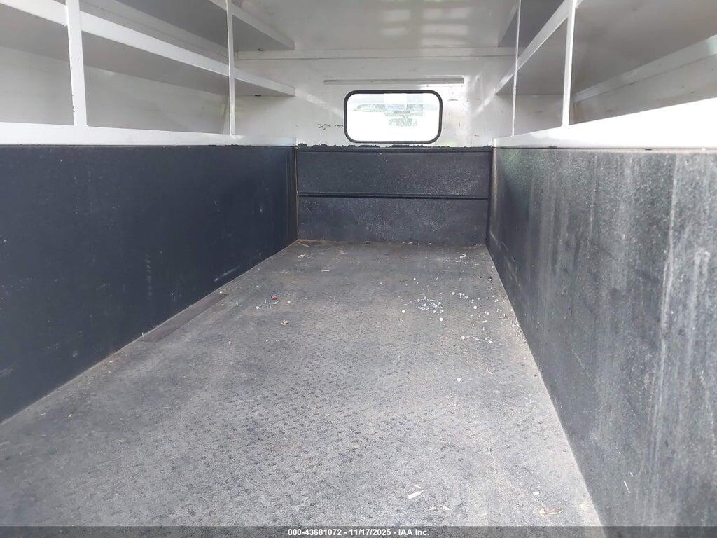 1FDRF3G60KEF74875 2019 FORD F-350 CHASSIS photo no. 8