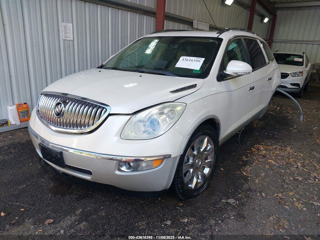 5GAKRCED5BJ345132 2011 BUICK ENCLAVE photo no. 2