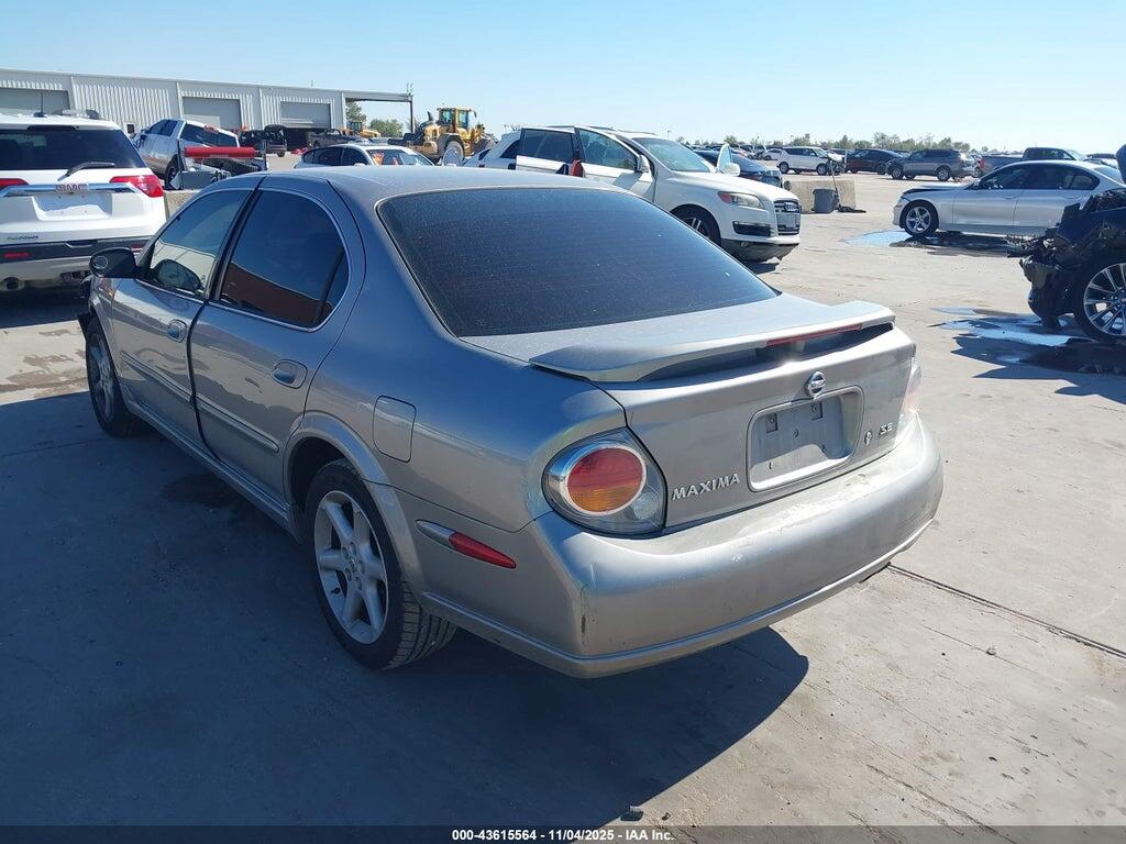 JN1DA31D42T400570 2002 NISSAN MAXIMA photo no. 3