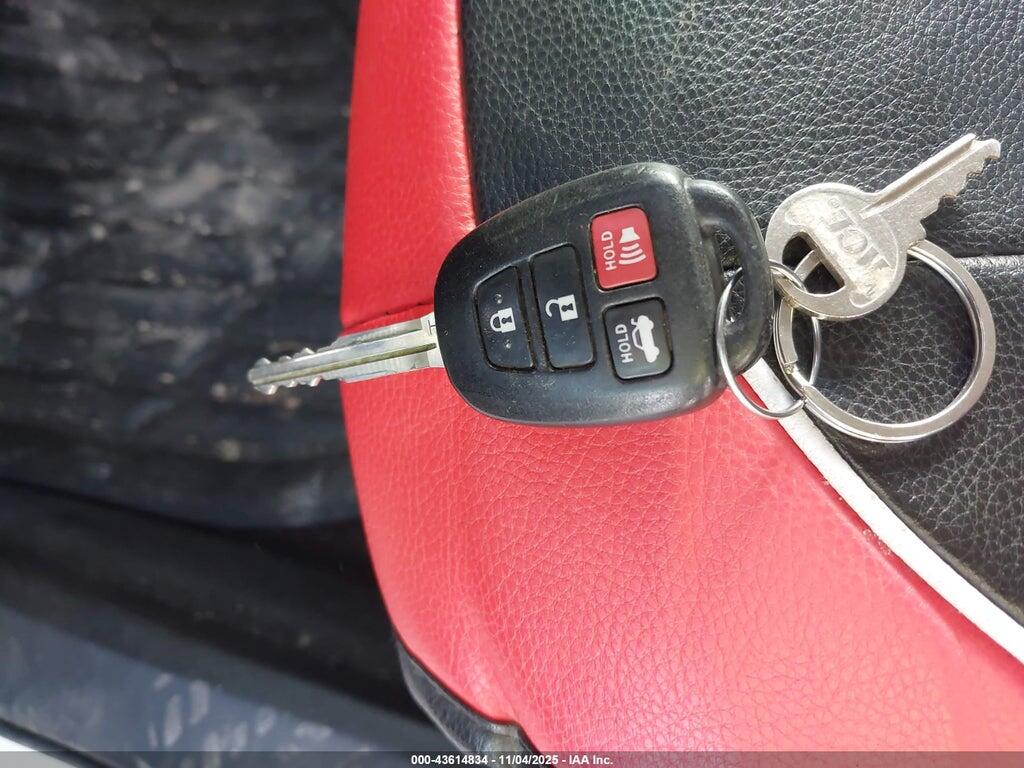 5YFBURHE5KP878176 2019 TOYOTA COROLLA photo no. 11