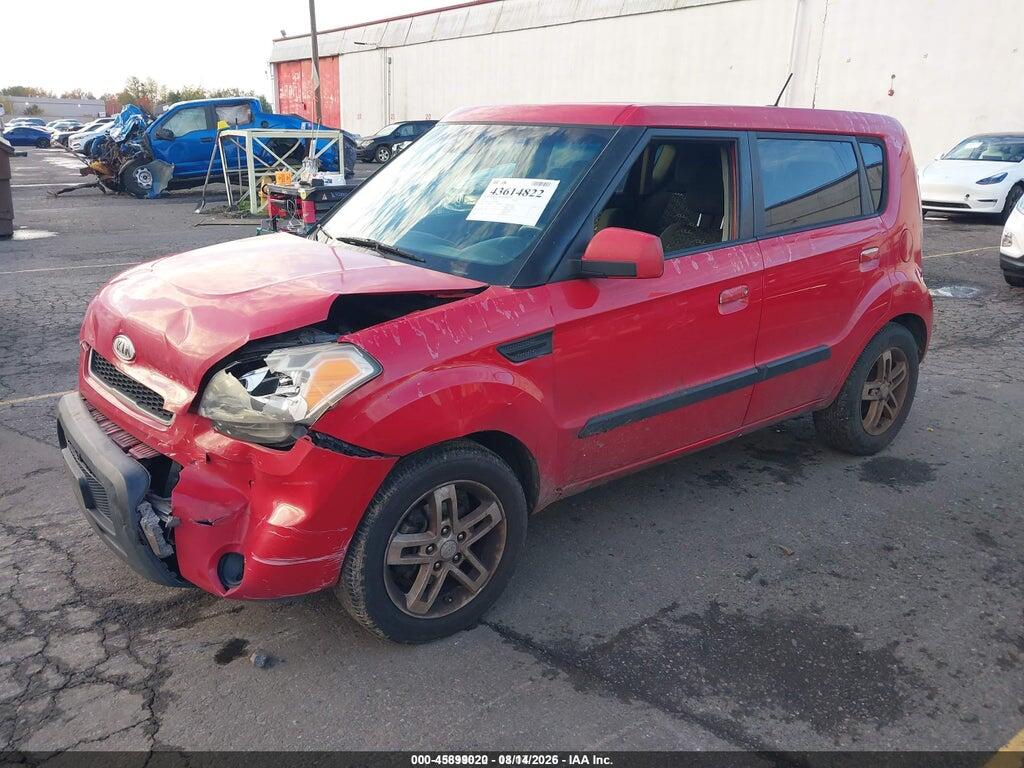 KNDJT2A2XA7029490 2010 KIA SOUL photo no. 2