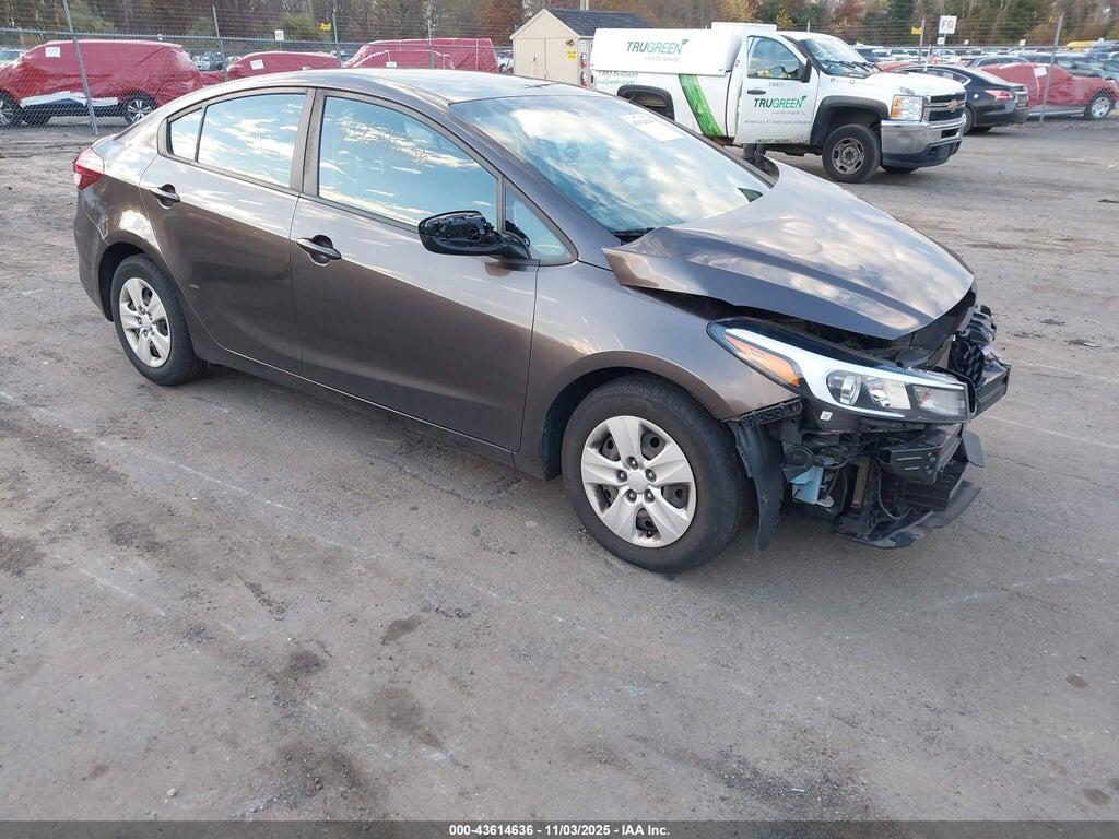 3KPFK4A75HE146162 2017 KIA FORTE photo no. 1