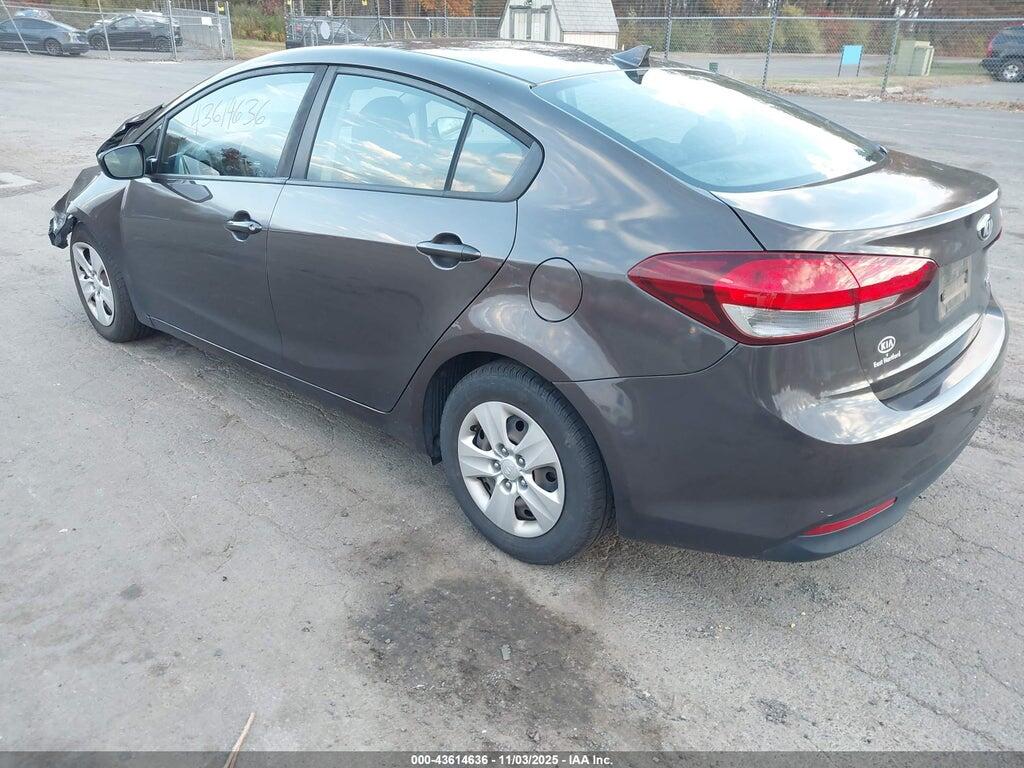 3KPFK4A75HE146162 2017 KIA FORTE photo no. 3