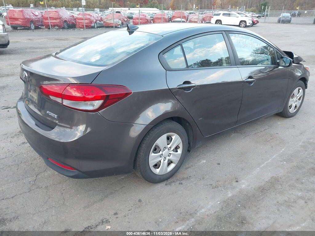 3KPFK4A75HE146162 2017 KIA FORTE photo no. 4
