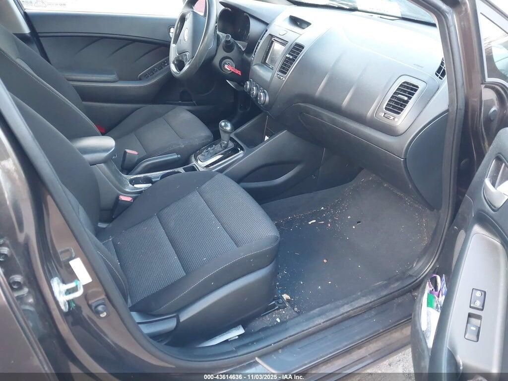3KPFK4A75HE146162 2017 KIA FORTE photo no. 5