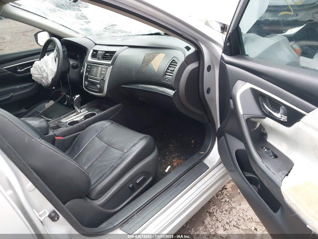 1N4AL3AP1HC111620 2017 NISSAN ALTIMA photo no. 5
