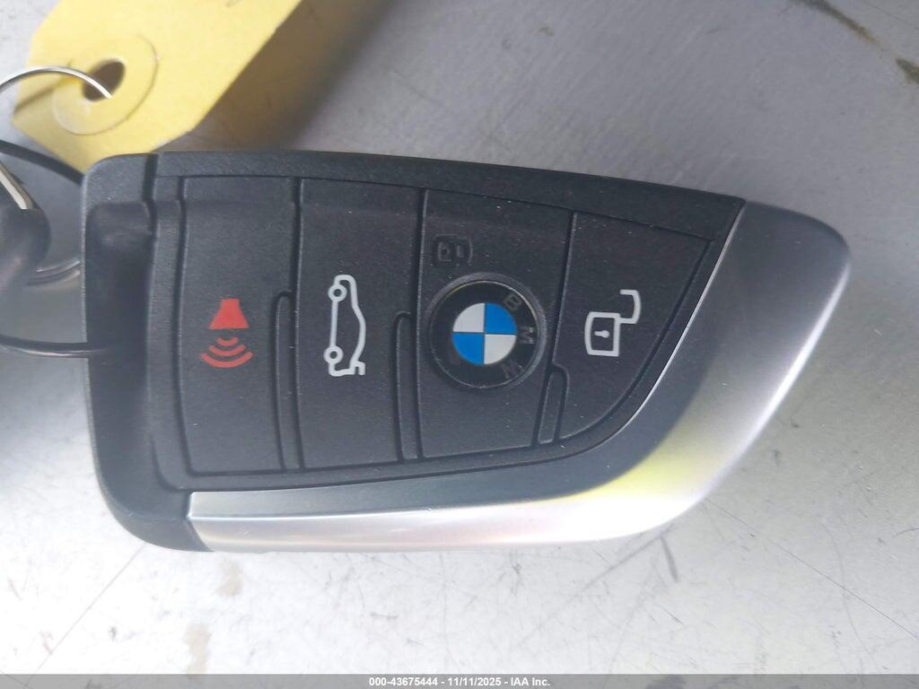 3MW89CW08T8F89789 2026 BMW 3 SERIES photo no. 11