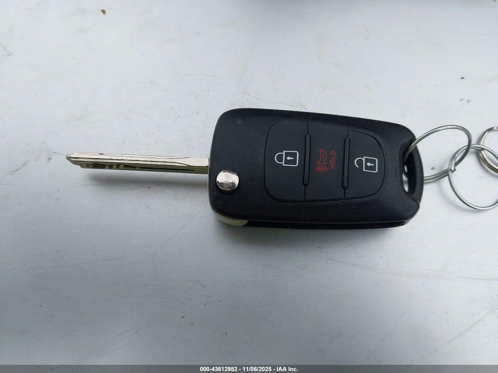 KNDPB3A21C7311443 2012 KIA SPORTAGE photo no. 11