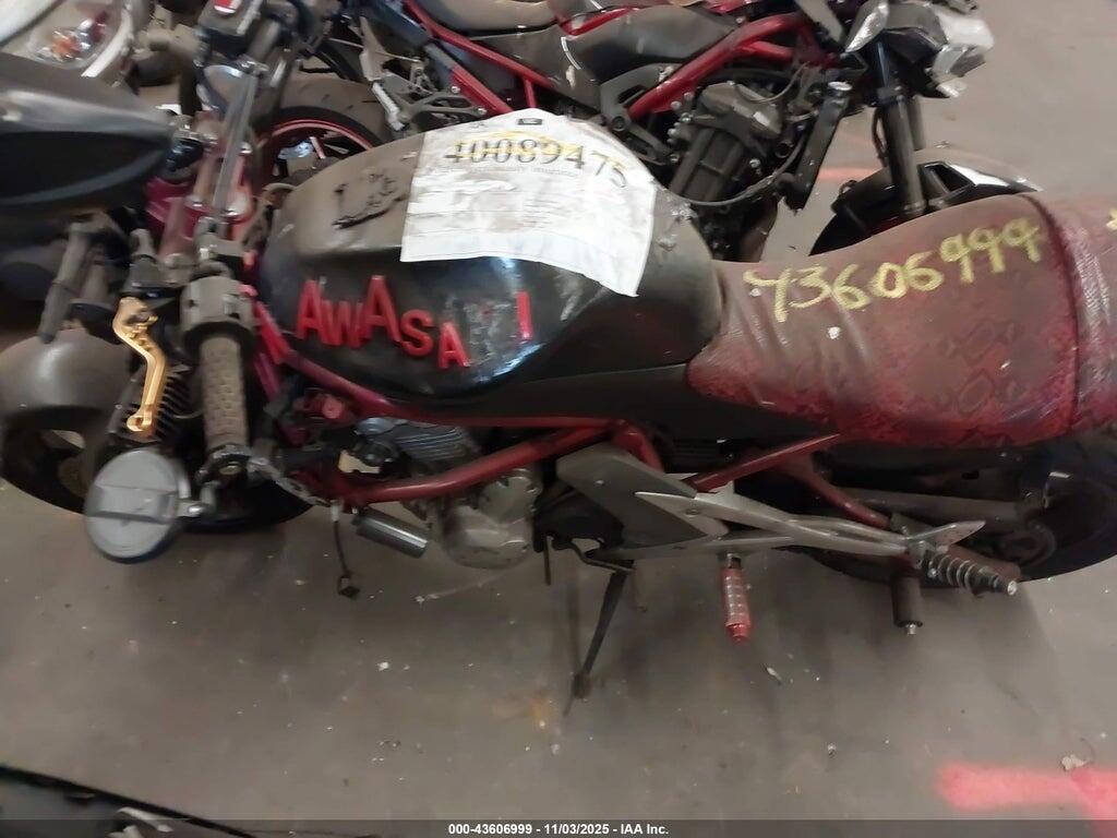 JKAEXEA196A011954 2006 KAWASAKI EX650 photo no. 9