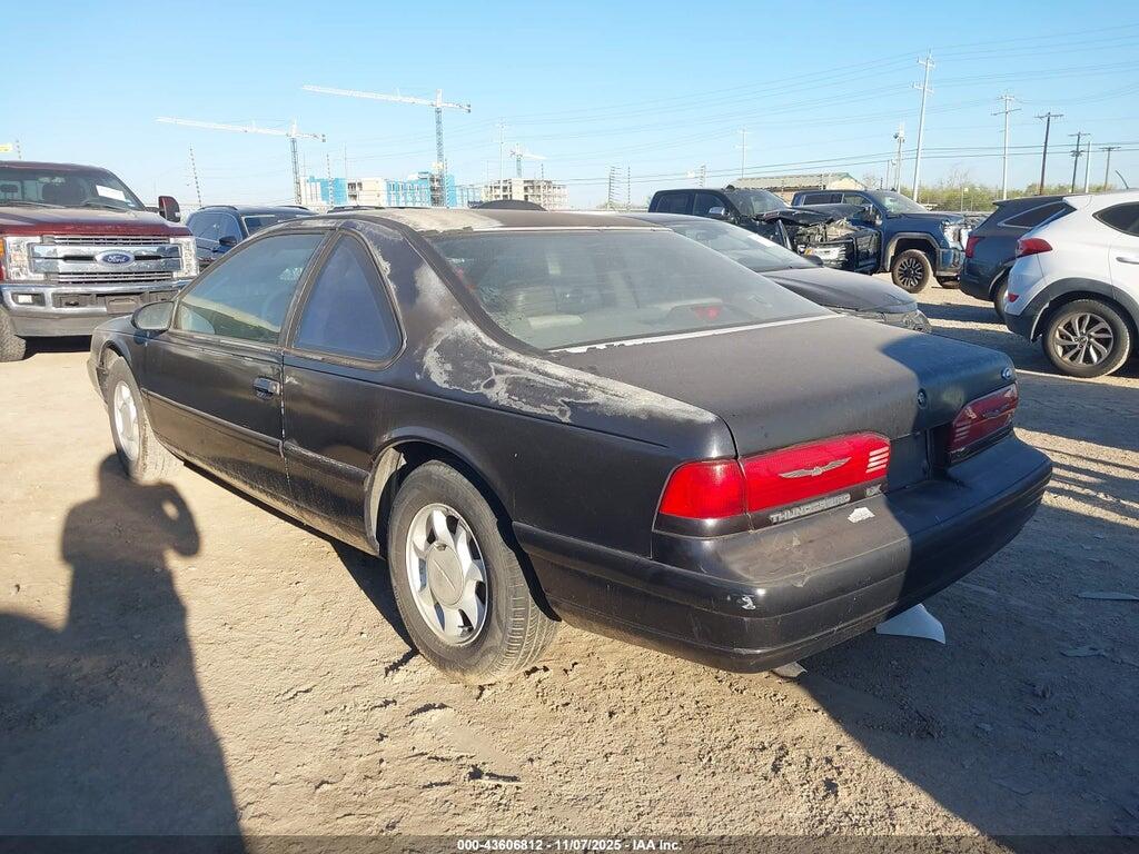 1FAPP6241PH223095 1993 FORD THUNDERBIRD photo no. 3