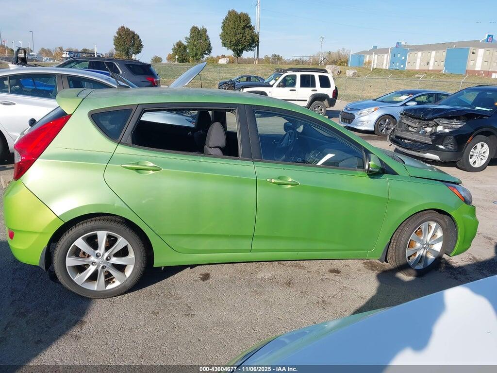 KMHCU5AE4DU076744 2013 HYUNDAI ACCENT photo no. 12