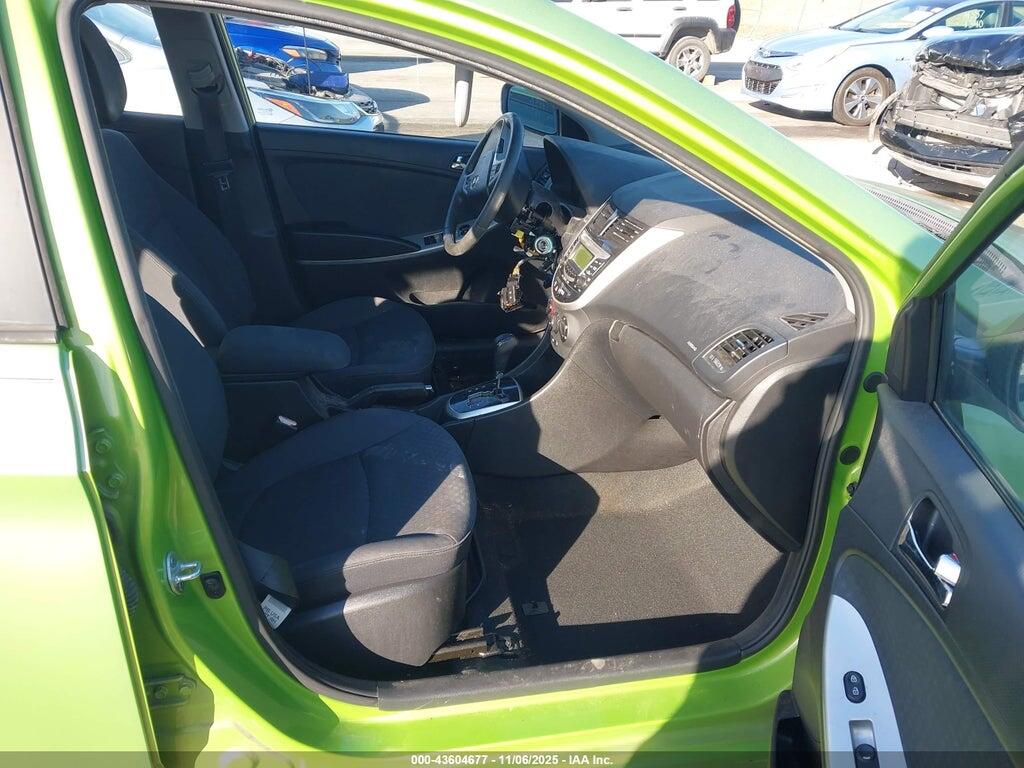 KMHCU5AE4DU076744 2013 HYUNDAI ACCENT photo no. 5