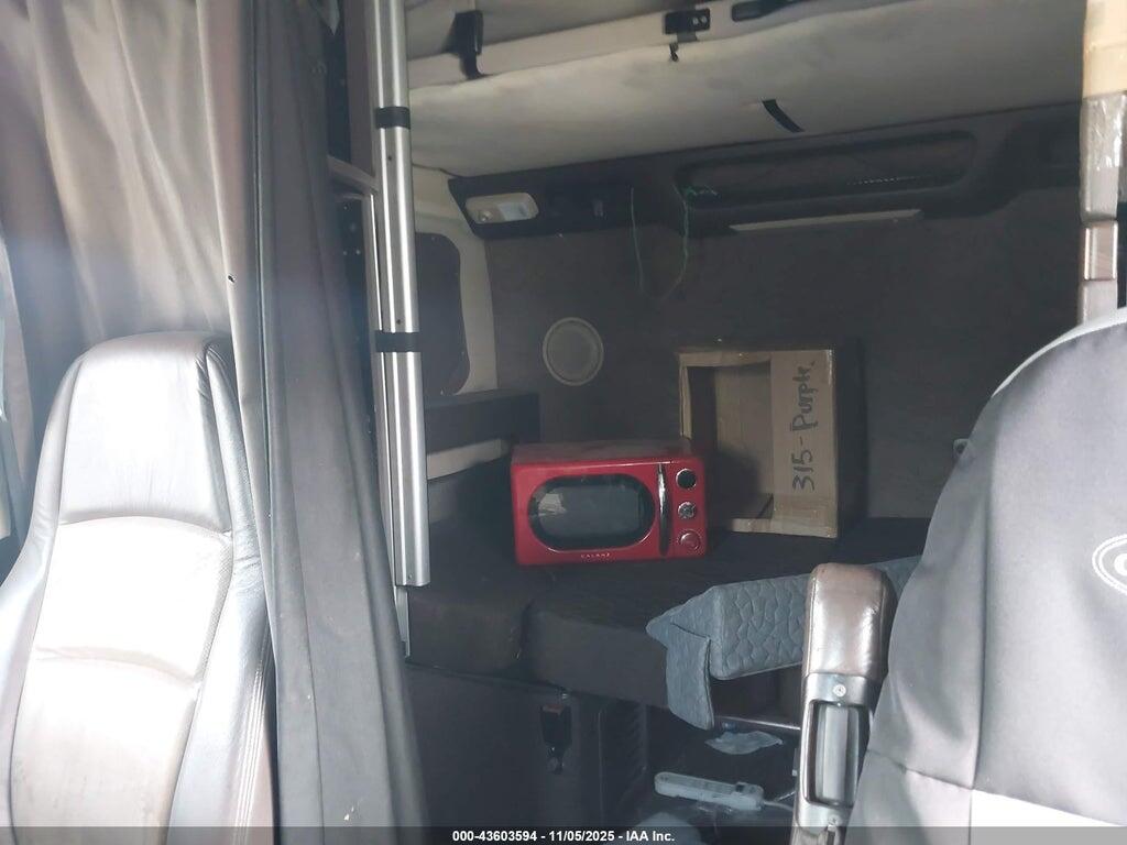 4V4NC9EJ5JN895593 2018 VOLVO VNL photo no. 7