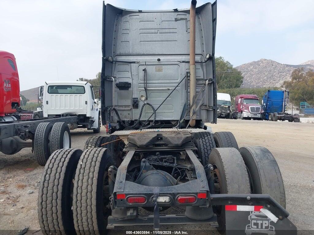 4V4NC9EJ5JN895593 2018 VOLVO VNL photo no. 8