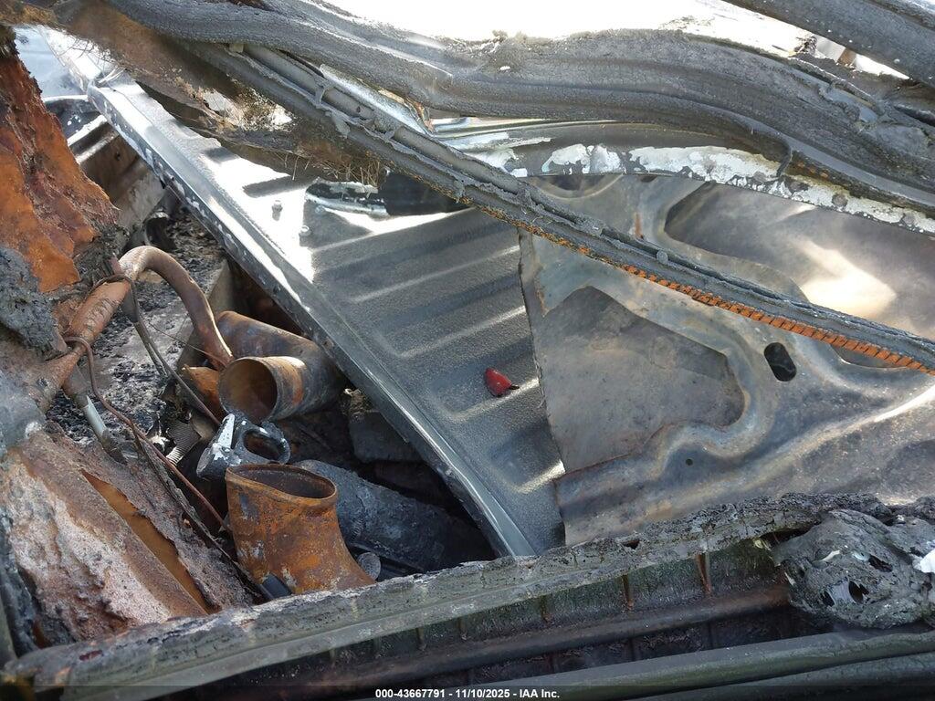 1GCEC14W3YZ258019 2000 CHEVROLET SILVERADO 1500 photo no. 5