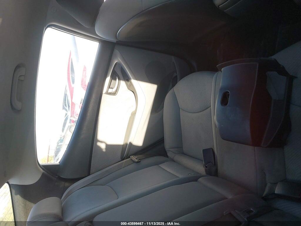 KMHDH4AE6BU158538 2011 HYUNDAI ELANTRA photo no. 8
