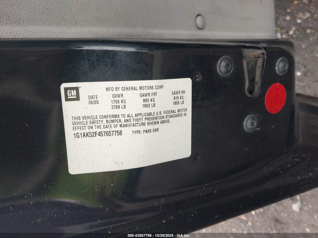 1G1AK52F457657758 2005 CHEVROLET COBALT photo no. 9