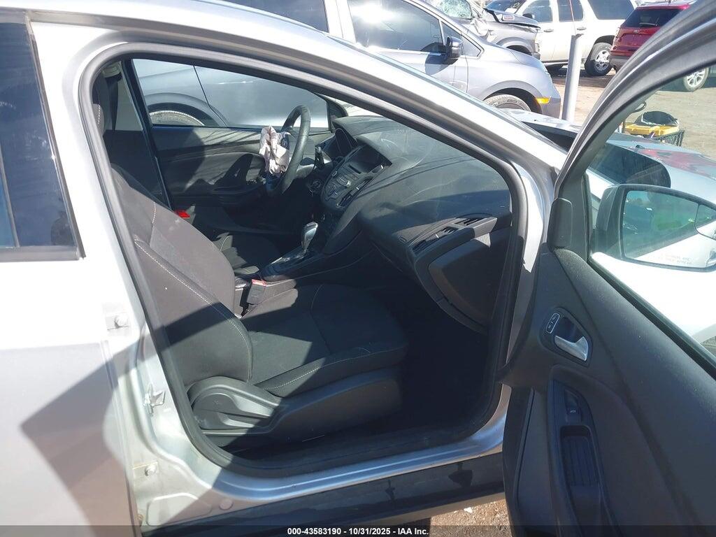 1FADP3F22GL365575 2016 FORD FOCUS photo no. 5
