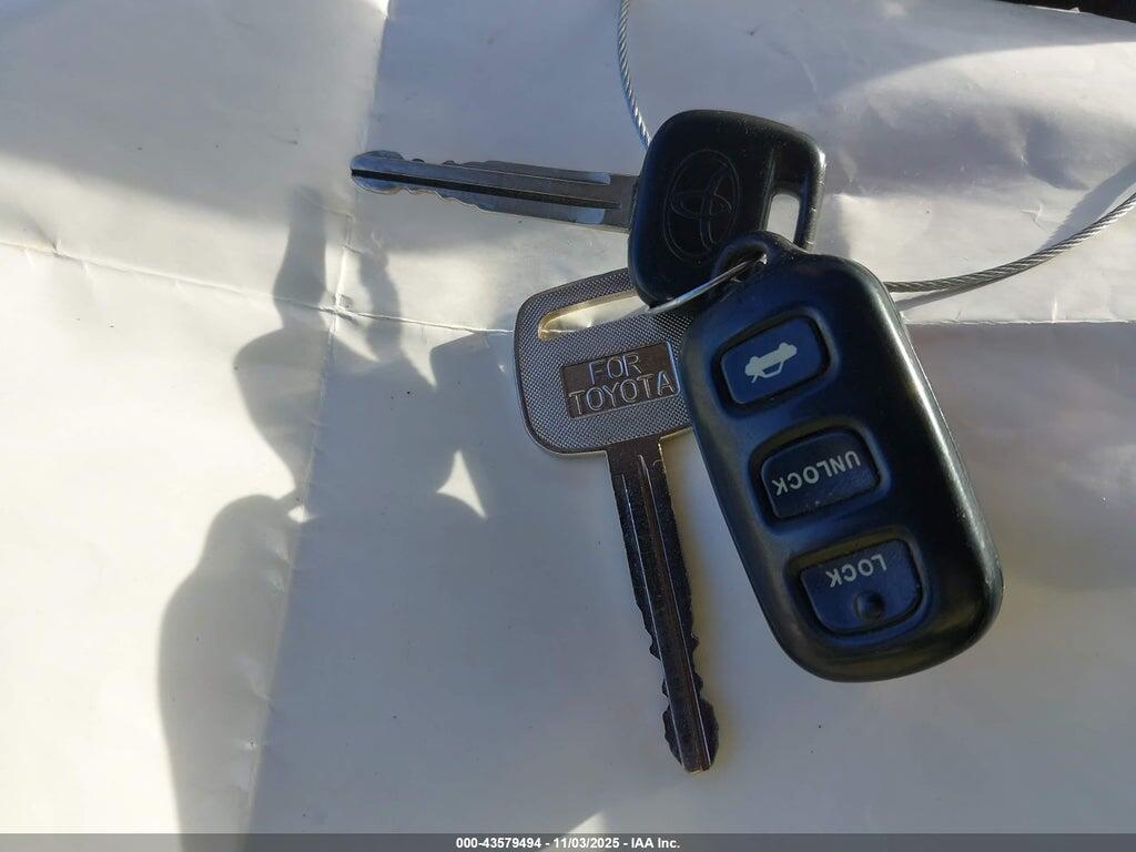 4T1BE32K63U211996 2003 TOYOTA CAMRY photo no. 11
